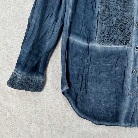 Chicos Blouse Womens 1 (MEDIUM) Chambray Lace Button Up Top Blue - Picture 5 of 14